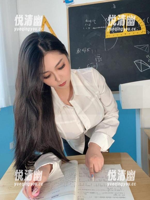微密圈 - 120斤的小王同学的居家女仆写真，网盘线上也能闪烁温情的瞬间。-悦清幽