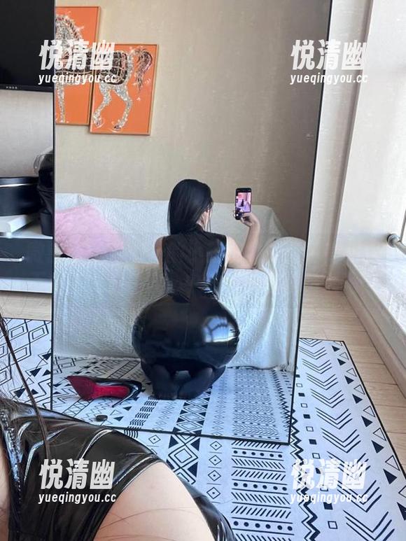 微密圈 - 120斤的小王同学的红色高跟：不抬脚也能让人心中一惊的套图精选啊！-悦清幽