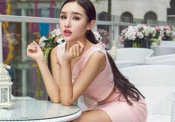 AISS爱丝(黄金版) - 喜欢汽车的人必见——索菲的高清图包，别小瞧每个细节
