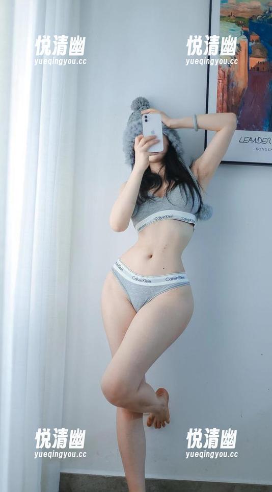 微密圈 - 无圣光不等于无趣，Cool文茜的紫红色neinei套图，来看看这世俗的挑战者。-悦清幽