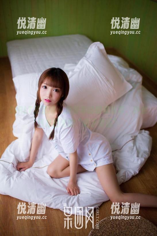 GIRLT果团网 - 周妍希的眼镜写真，秒杀四方目光的“镜子效应”-悦清幽
