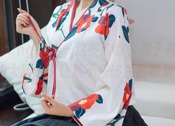 HuaYang花漾 - 这些豹纹，周于希Sandy的大胆分享让我不知该注意哪里好。