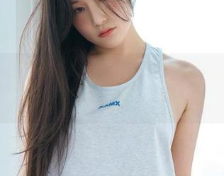 原图剖析：Pia(피아)的皮衣写真，看来是一场身材与风格的博弈