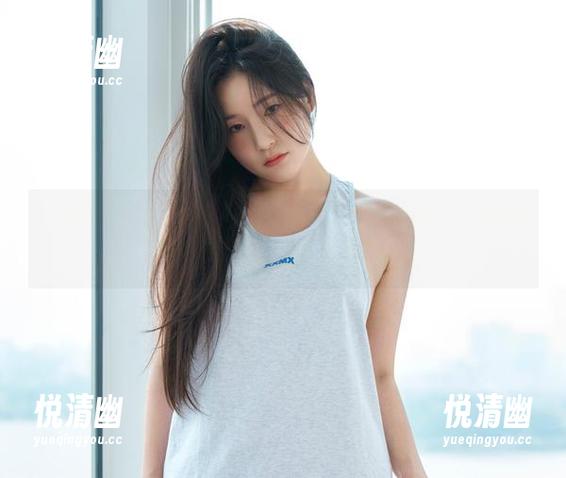 原图剖析：Pia(피아)的皮衣写真，看来是一场身材与风格的博弈-悦清幽