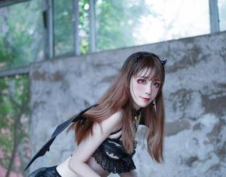 当你发现Sakiiii翎柒的旅拍作品在网盘里其实是一场“流浪”的完美诠释！