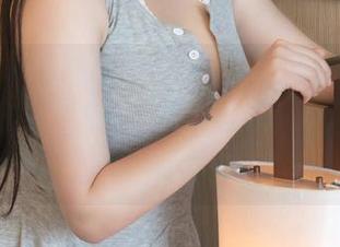 TGOD推女神 - 图片看点：孙梦瑶在办公室馋疯了，职业装整理得挺美，但谁能为我做午饭呢？