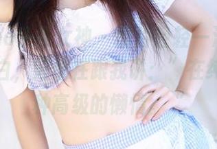 TouTiao头条女神 - 图片轻轻一滑，周夕爱的纯白，好像在跟我讲：”在纯粹中有种高级的懒惰。“