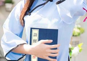 UGirls尤果网 - 周末户外，孟狐狸的私房图包里藏了什么？