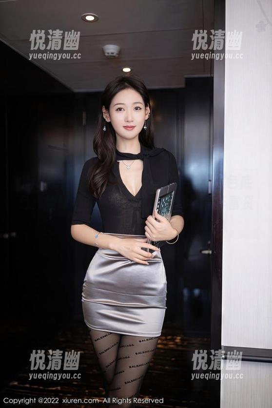 Xiuren秀人网 - Elise谭晓彤的黑色底色：绘制那些你可能忽略的细节和丰富资源-悦清幽