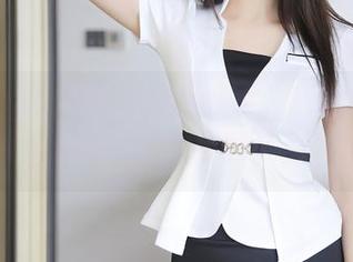 Xiuren秀人网 - 美图在手，瑞瑞ruirui的婚纱免费送上，拍摄时务必勿打扰她