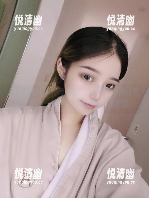 我仿佛听见eloise软软的呼唤，6月日常第二弹的写真集，快来瞧瞧这波原图。-悦清幽