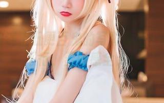 当猫娘遇上五更百鬼的写真作品：调皮得不行，羞耻感全无！