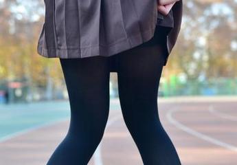 兔玩映画的黑色礼服：这图包里藏了啥？我越看越想偷穿一件！