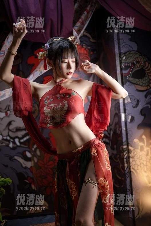 最新尝试！坏露露香宝的水手服分享，挑战可爱与调皮的极限。-悦清幽