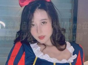黑色蕾丝内衣加自撮？奈汐酱Nice在图库里给你展示了什么叫“单身狗福利”！