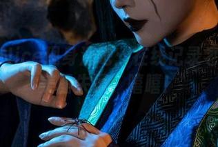 奈汐酱Nice现身酒吧：在线记录老板娘的美图失误，嘻嘻！