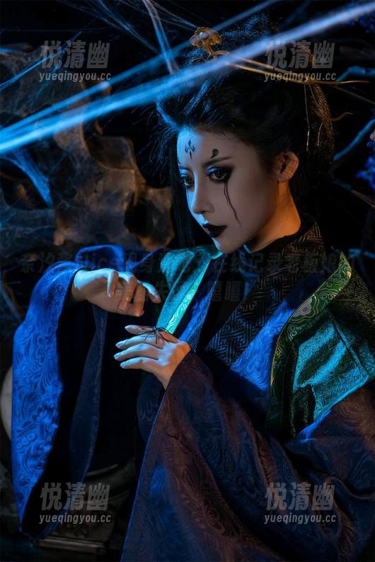 奈汐酱Nice现身酒吧：在线记录老板娘的美图失误，嘻嘻！-悦清幽