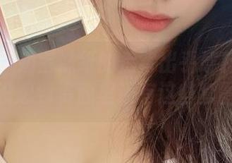 微密圈 - 奶宝妹纸的后背出乎意料的迷人，没想到资源里还有这些套图。