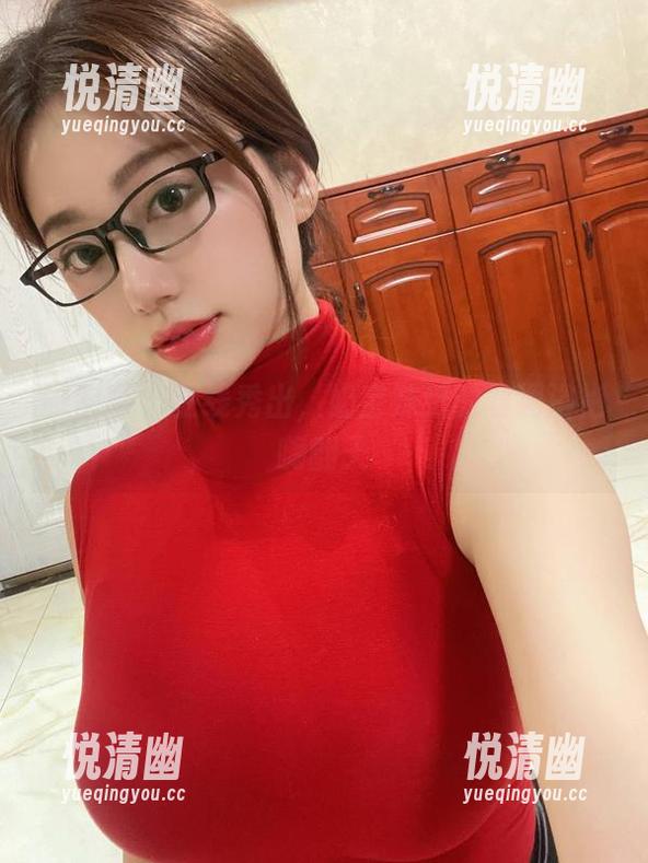 微密圈 - 在线秀出，奶宝妹纸的丝绸浴袍嗨翻天-悦清幽