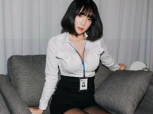 姜仁卿(강인경)的制服写真，谁说不能有点儿办法呢？图集中找新欢吧！