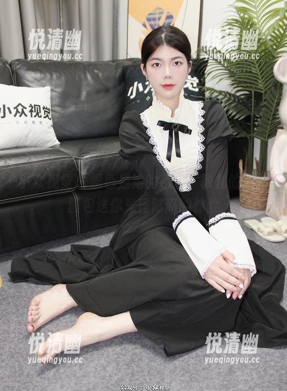 小众视觉 - 黑色是她的色彩，敏儿的私拍图包送你光怪陆离的体验-悦清幽