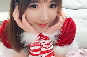 最新！小女巫露娜还真敢把棉袜玩出花样，图包里的细节真妙啊。