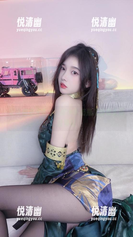 分享倒是没多少，但小小奶瓶儿的裸足很能吸引-悦清幽