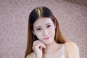 尤物馆 - 别问Seven小七的黑丝，图包总让我想到奇怪的事儿…