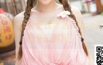 推女神 - 在泳池里找灵感？Una尤娜的私拍快来围观！