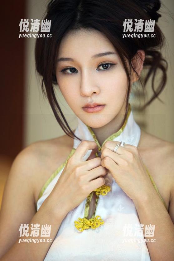 推女郎 - 照片档案：王根星熙的护士形象，诠释白衣无忧的小调皮-悦清幽