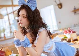 高清壁纸：当桃良阿宅在屿间变成超能力宅男，樱花到处飞舞！