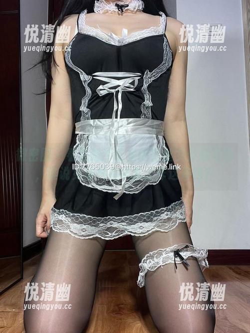 微密圈 - 看楚楚不吃鱼的蕾丝女仆装写真，谁说女仆只有辛苦工作这条路？-悦清幽