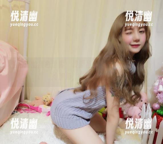 私拍里的黑色迷雾，资源虽少，但有洛丽塔大哥的加持，值得一看。-悦清幽