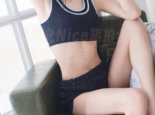 爱蜜社 - 张思允Nice旅拍合集：每一张都像是在和你说悄悄话，只差一份咖啡了！