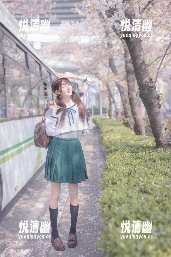 免费套图？王羽杉的圣诞特辑，先说好，不保证能安静下来看！-悦清幽