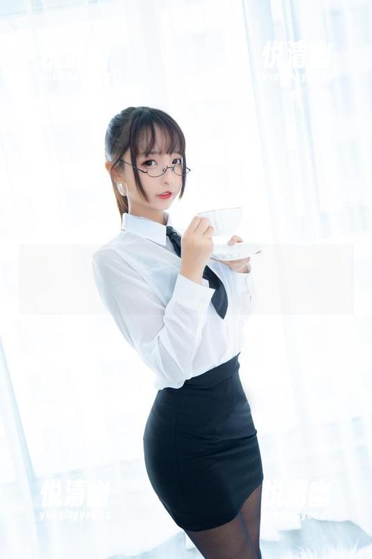 明日香私拍图包——神楽坂真冬老师负责关照这位“未体验少女”的心声吗？-悦清幽