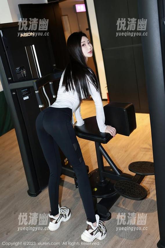 秀人网 - 如果女仆也有自己的图包，陈雅漫VICKY的版本一定超有趣，立马分享！-悦清幽