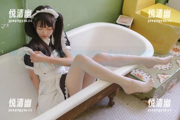 稚乖画册 - 看！生煎团团的制服美图，最新出炉，优雅到像只小猫，横在我眼前，多一秒都不想移开。-悦清幽