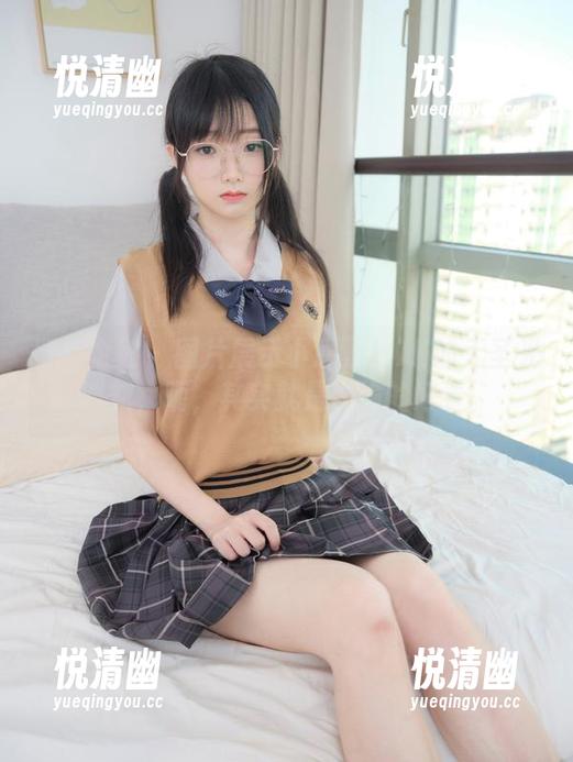 紧急企划 - 图片展示小恩黑丝JK的无圣光时刻，呃，其实就是偷偷的好看。-悦清幽