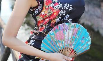 美媛馆 - 这图包里的Laura张小妮可爱到不行，福利也是…你懂的