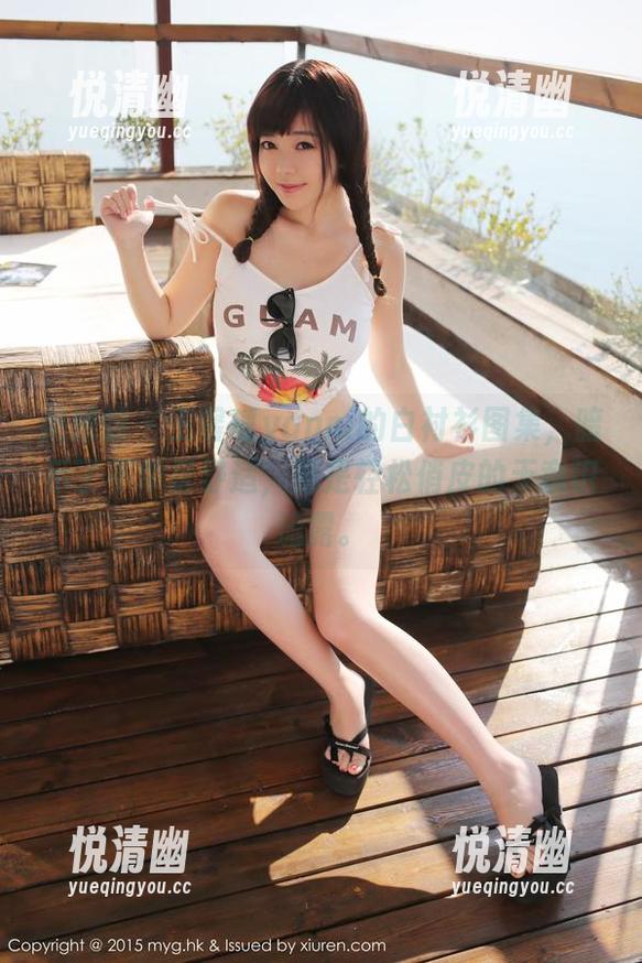 美媛馆 - 王馨瑶yanni的白衬衫图集，暗示了不单是舒适，更是轻松俏皮的无意识流露。-悦清幽