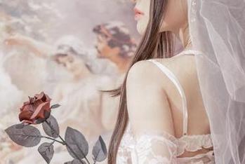 免费享用脱尾巴Mizuki的泳池妙趣——原图太真实！
