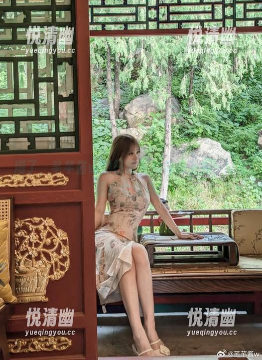 糟了，芊芊酱w的日常图片有点上头，这可是完全免费！-悦清幽