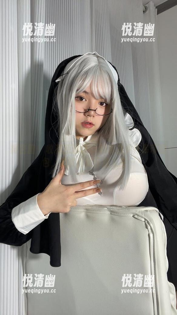 微密圈 - 收藏葱油饼er的黑白女仆吊带图包，果然让我怀疑人生…-悦清幽
