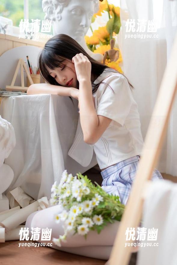 虽然没变魔术，但西瓜少女的衬衫牛仔裙图集依然让人惊呆！-悦清幽