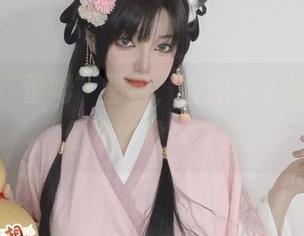 许枳的“蕾姆”图包，真想用它做个拼图，但好像没这条件。