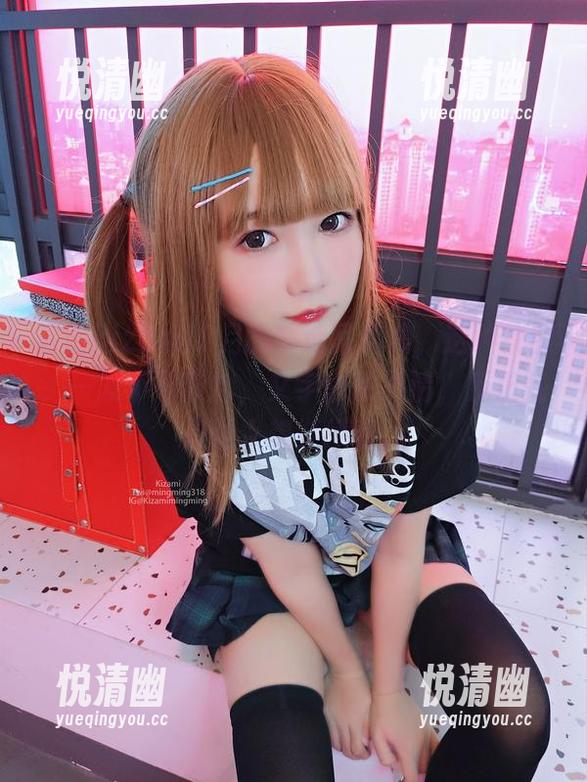 铭铭kizami8月的精选写真集，这种氛围，一发不可收拾，文字也说不清，反正就是让人想继续看。-悦清幽