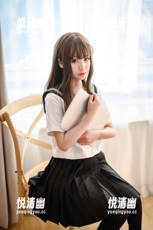 最新的学妹写真：青水百合子又来啦，别眨眼。-悦清幽