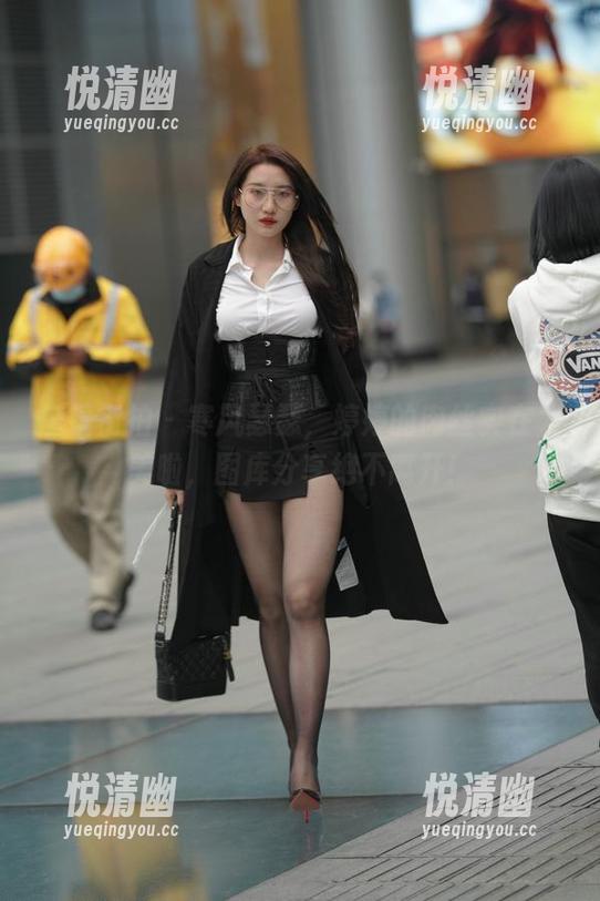 魔镜街拍 - 寒风瑟瑟，婷婷的肉丝实在太美啦，图库分享绝不离开！-悦清幽