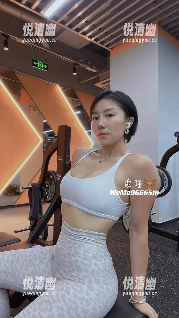 微密圈 - 经典的鹿瑶秘书形象，图集里的每一帧都让我想直呼‘太棒了’！-悦清幽